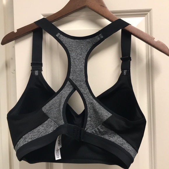 Victoria’s Secret sports bra - Picture 2 of 3